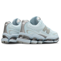 New Balance ABZORB 2000 Frosted Sneakers